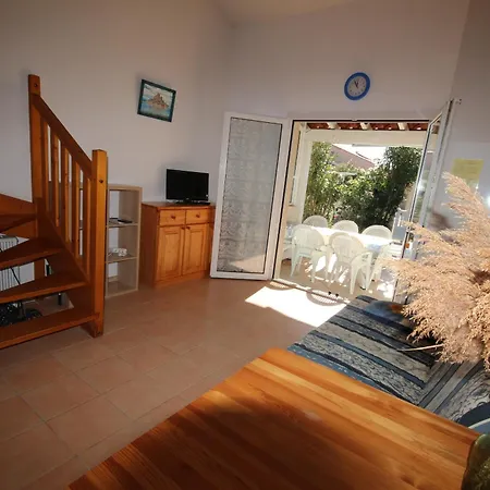 4 Couchages Terrasse Sud Parking Piscine Commune Dans Securisee A 200m De La Lrma34 Portiragnes