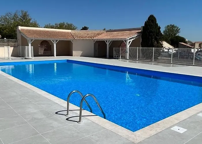Villa 4 Couchages Terrasse Sud Parking Piscine Commune Dans Securisee A 200m De La Lrma34